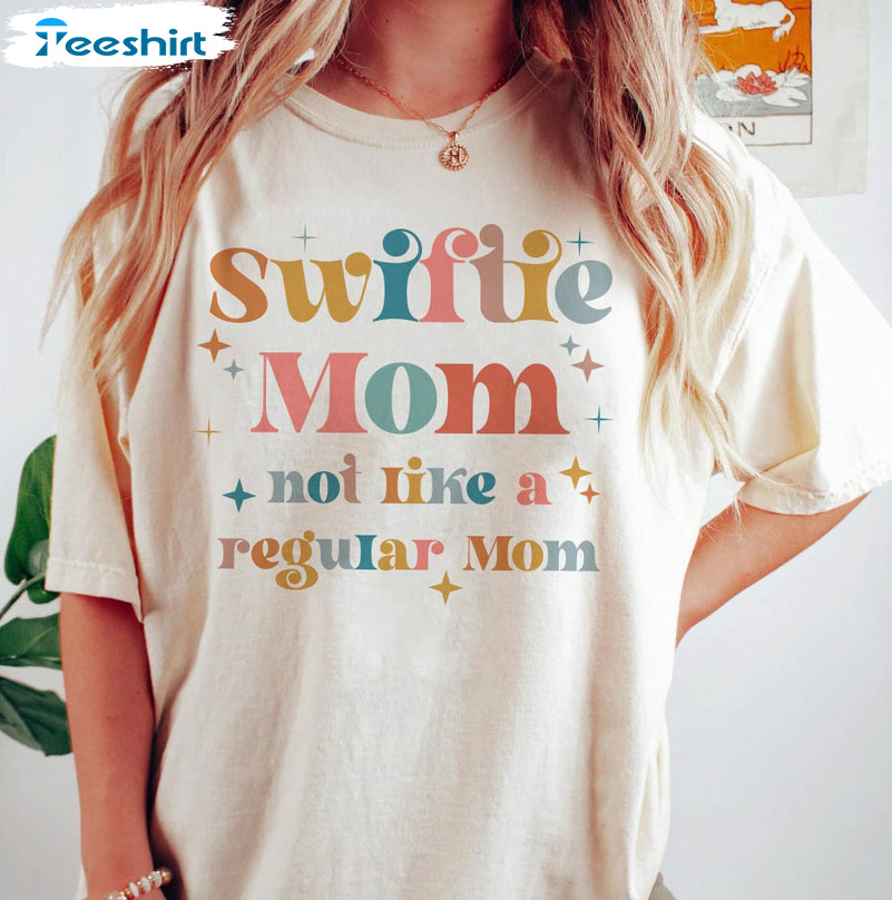 Swiftie Mom Cute Shirt, Mothers Day Short Sleeve Sweatshirt