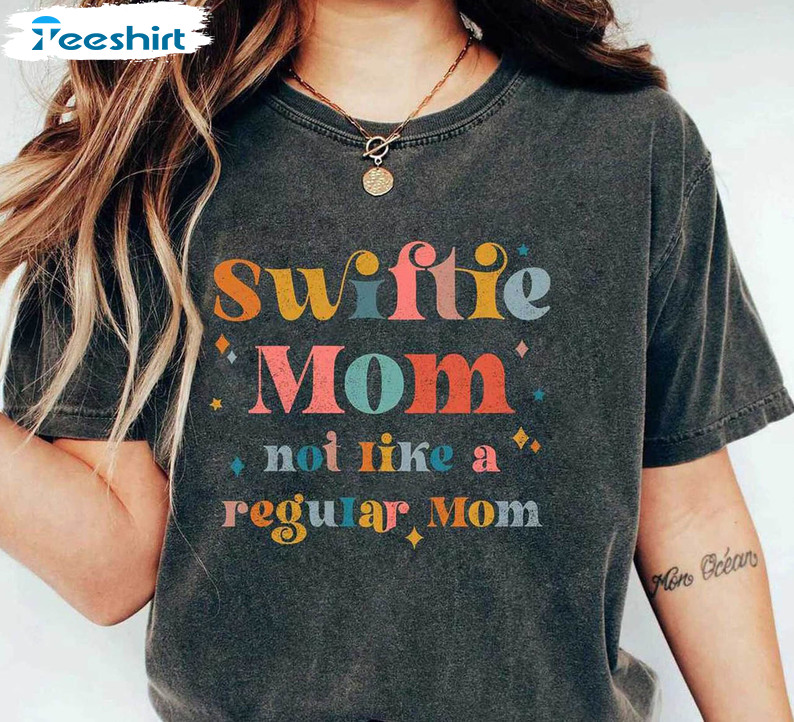 Swiftie Mom Eras Tour Shirt , Mothers Day Short Sleeve Unisex Hoodie