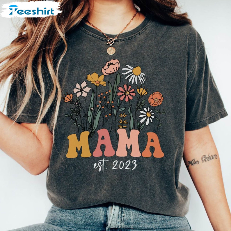 Retro Mama Shirt, Wildflowers Mama Est 2023 Pregnancy Unisex Hoodie Short Sleeve