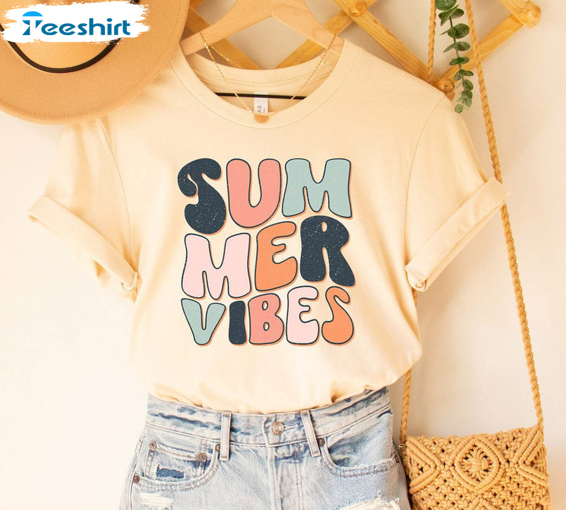 Summer Vibes Trendy Shirt, Beach Summer Crewneck Unisex T-shirt