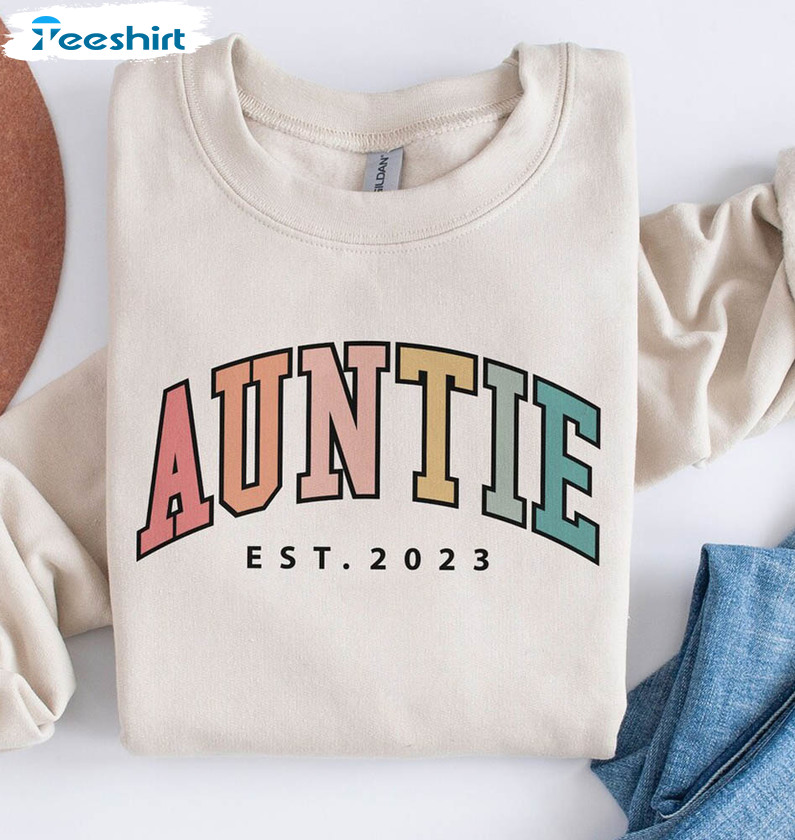 Retro Auntie Est Sweatshirt , Pregnancy Announcement Short Sleeve Sweater