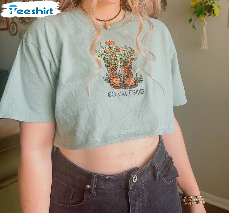 Go Outside Shirt, Vintage Flower Sweatshirt Unisex T-shirt