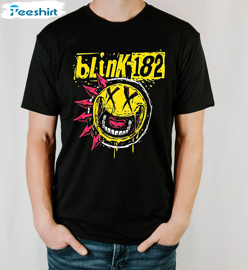 Blink 182 Comfort Shirt, Vintage Blink 182 Concert Short Sleeve Sweatshirt