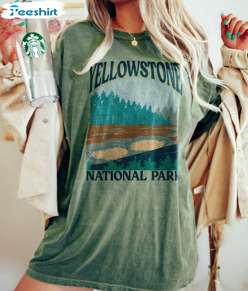Yellowstone National Park Trendy Shirt, Hiking Comfort Unisex Hoodie Short Sleeve