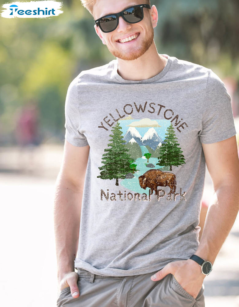 Yellowstone National Park Vintage Shirt, Trendy Unisex Hoodie Crewneck