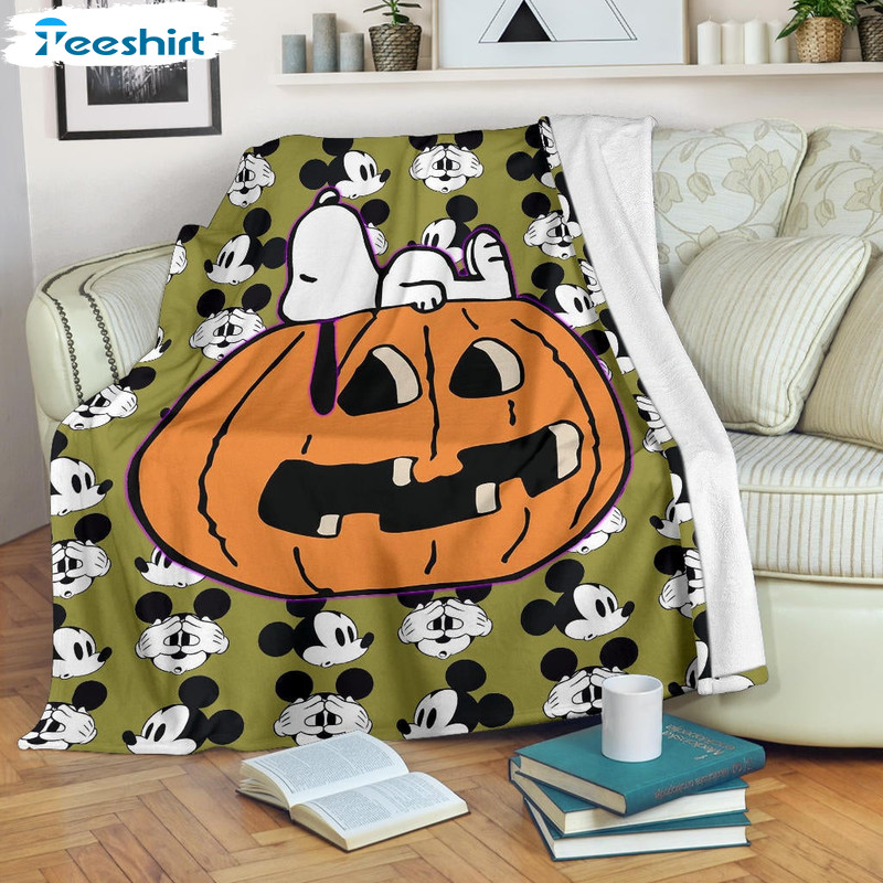 Snoopy Sleeping On Pumpkin Blanket, Mickey Face Patterns Halloween Pumpkin Throw Blanket For Couch Bed Sofa Decoration