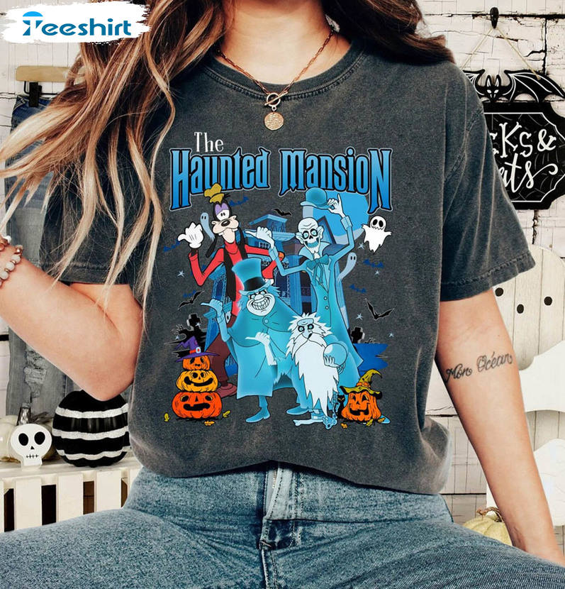 Goofy And Hitchhiking Ghost Haunted Mansion Shirt, Halloween Party Long Sleeve Sweater