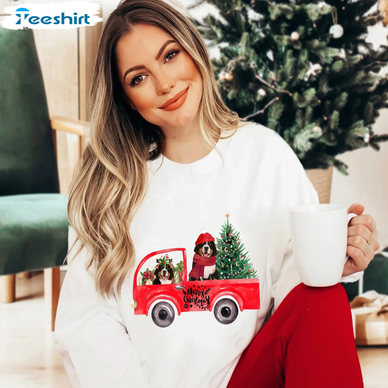 Christmas Red Truck Sweatshirt, Cute Christmas Dog Classic Tee Tops, Pine Tree Unisex T-shirt