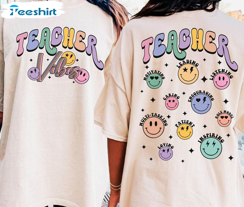 Retro Teacher Vibes Shirt, Groovy Smiley Face Tee Tops Sweater