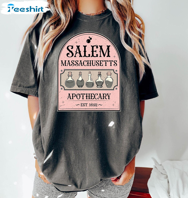Comfort Colors Reg Salem Massachusetts Shirt, Halloween Crewneck Unisex T-shirt