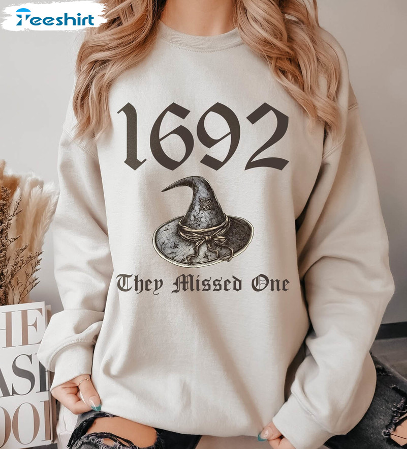 Vintage Salem 1692 They Missed One Shirt, Halloween Witchy Unisex T-shirt Short Sleeve