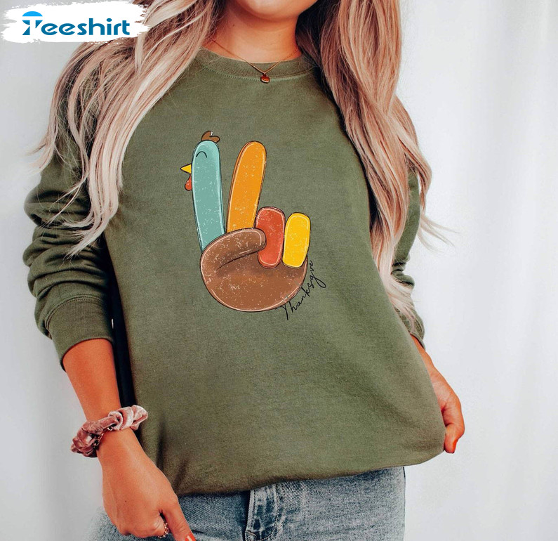 Unique Peace Sign Turkey Shirt, Retro Thanksgiving Unisex Hoodie Long Sleeve