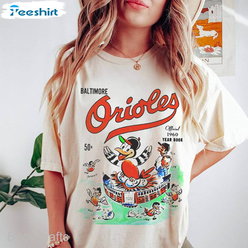 Vintage Baltimore Oriole EST 1901 Sweatshirt T-shirt Hoodie. 