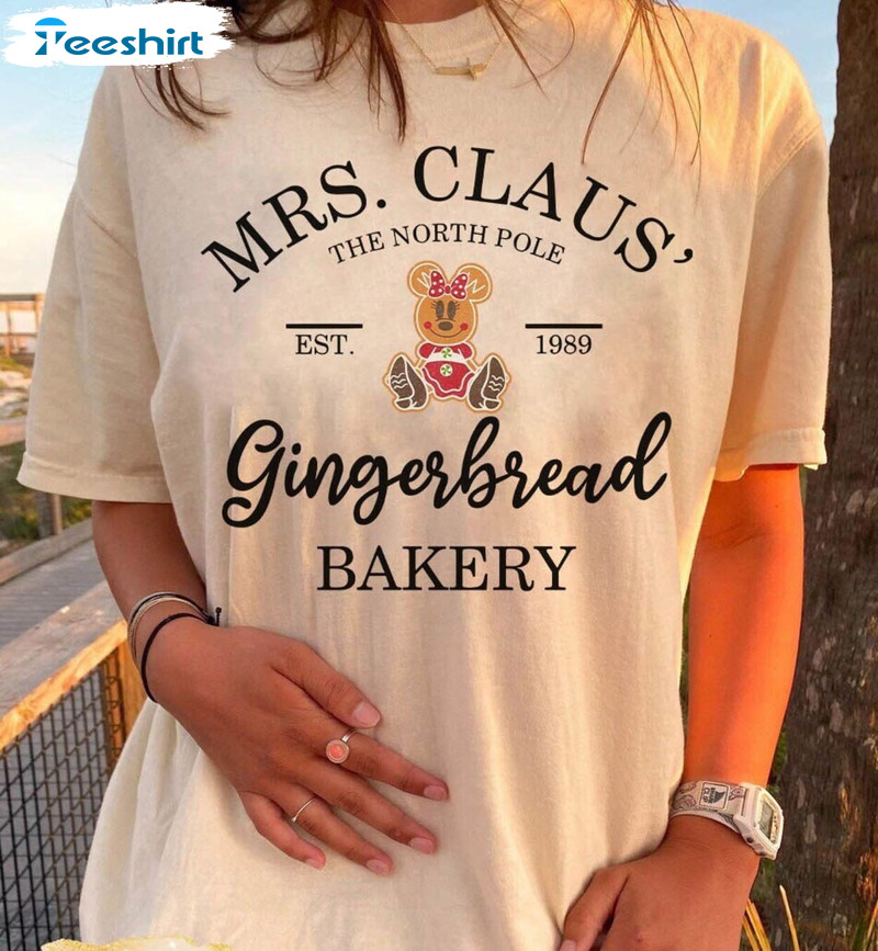 Retro Gingerbread Minnie Shirt, Mrs Claus Gingerbread Bakery Tee Tops Unisex T Shirt