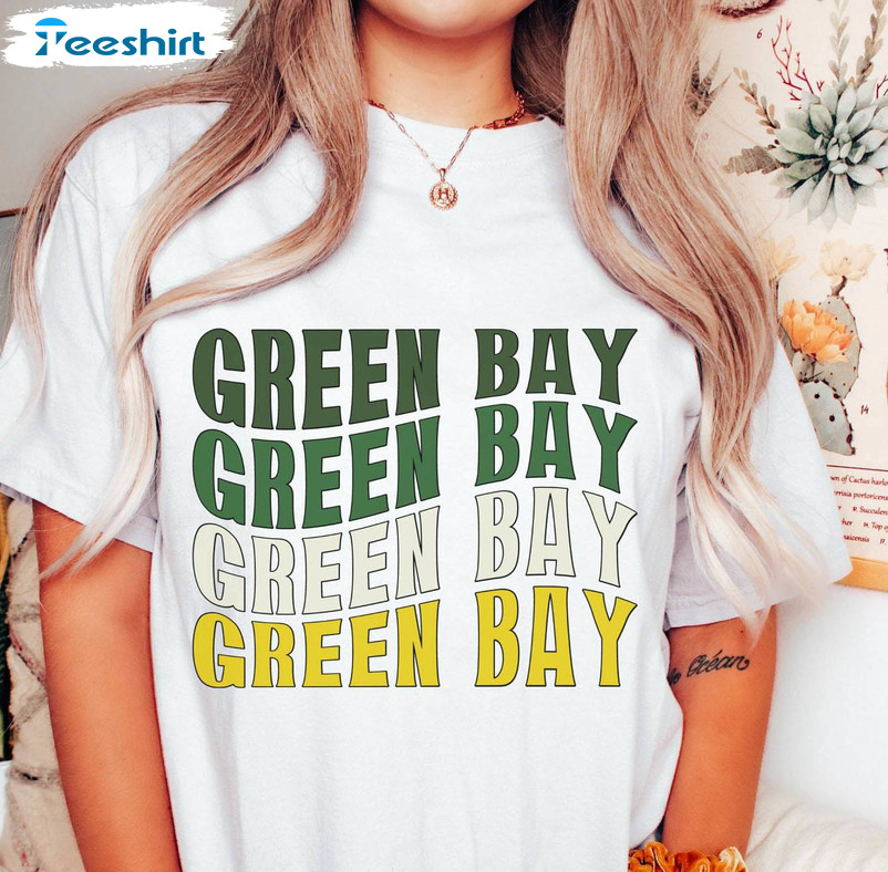 Green Bay Packers TShirt, Trendy Vintage Retro Style NFL Unisex