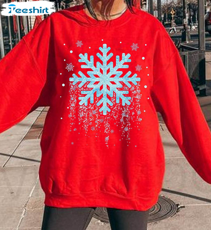 Snowflake Winter Shirt, Christmas Vintage Long Sleeve Unisex Hoodie