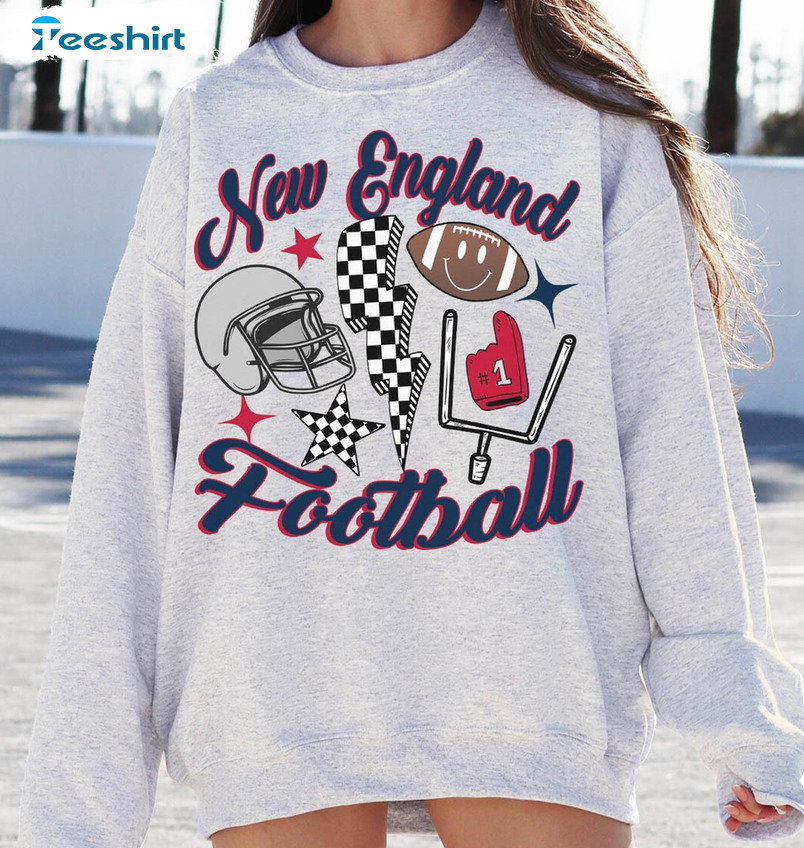 New England Patriots Shirt, Vintage Football Unisex Hoodie Crewneck Sweatshirt