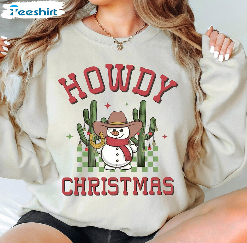 Howdy Christmas Shirt, Western Christmas Long Sleeve Unisex Hoodie