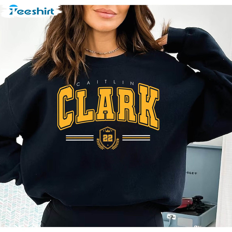 Vintage Caitlin Clark 22 Shirt, American Basketball Unisex Hoodie Long Sleeve