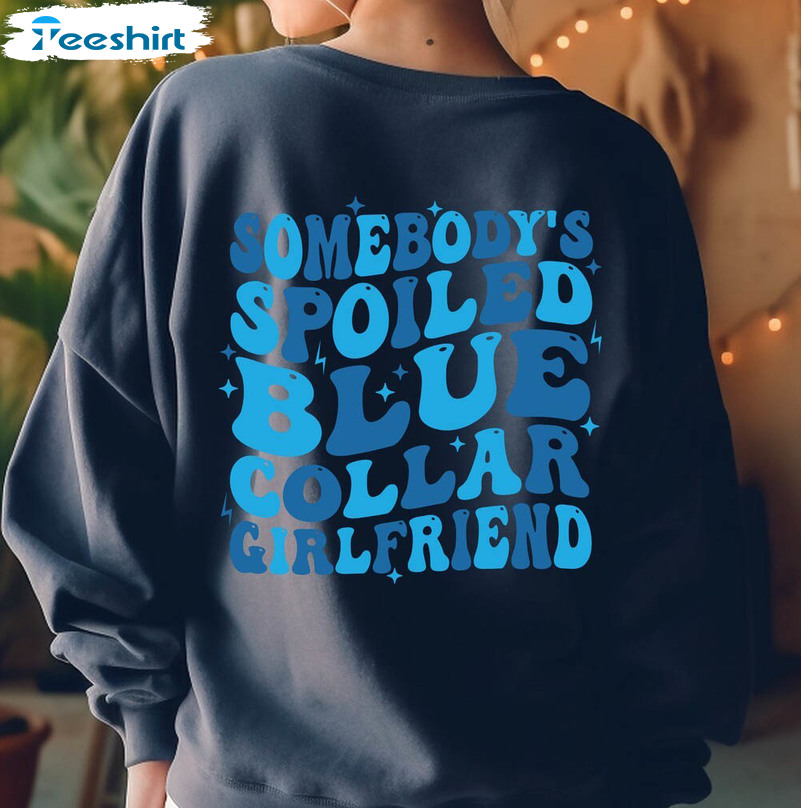 Blue top collar sweatshirt