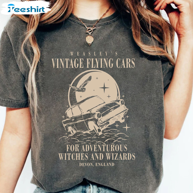 Vintage Flying Car Shirt - Weasley Magical Vintage Long Sleeve Crewneck