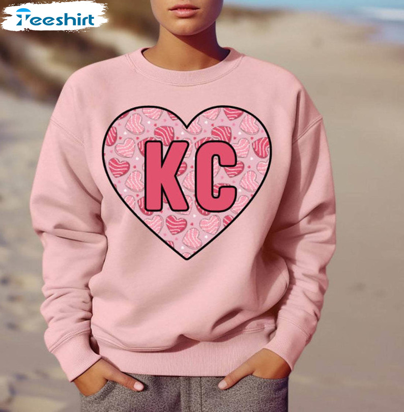 Kc Vday Heart Cake Crewneck, Unique Kansas City Chiefs Valentines Day Shirt Sweater