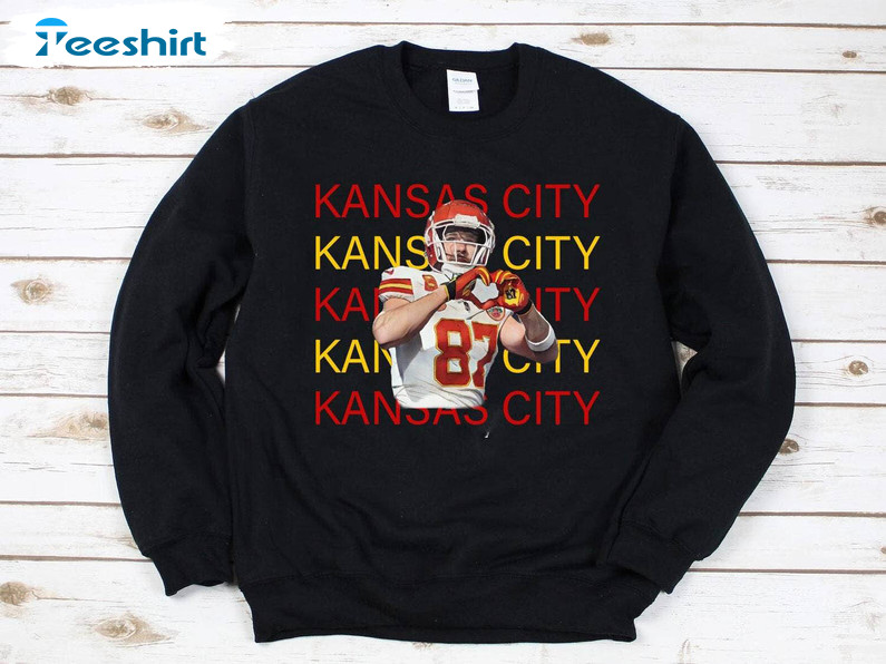 Creative Travis Kelce Heart Hands Short Sleeve , Limited Travis Kelce Shirt Tee Tops