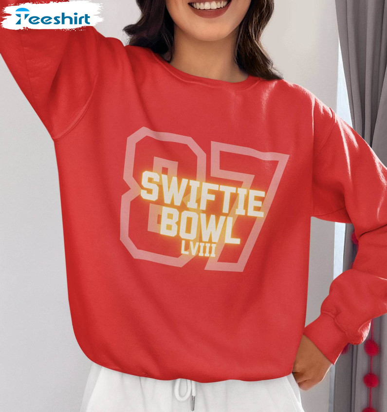 Cool Design Kansas City Chiefs Shirt, Trendy Swiftie Long Sleeve Tee Tops