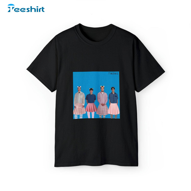 Awesome Weezer T Shirt, Cool Design Weezer Twinks Meme Sweater Short Sleeve