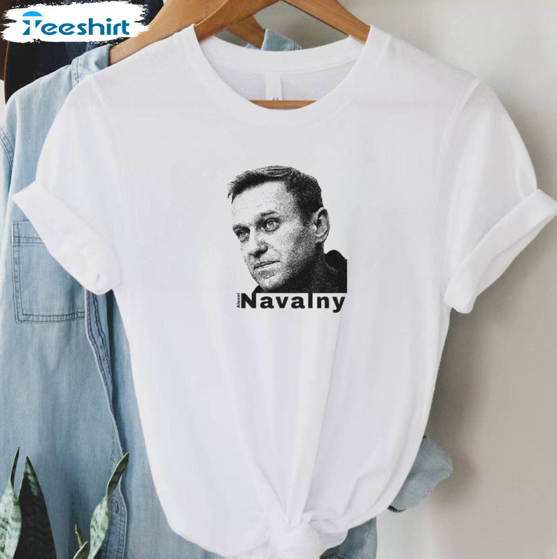 Vintage Alexei Navalny Shirt, Anti Corruption Activist Political Prisoner T Shirt Sweater