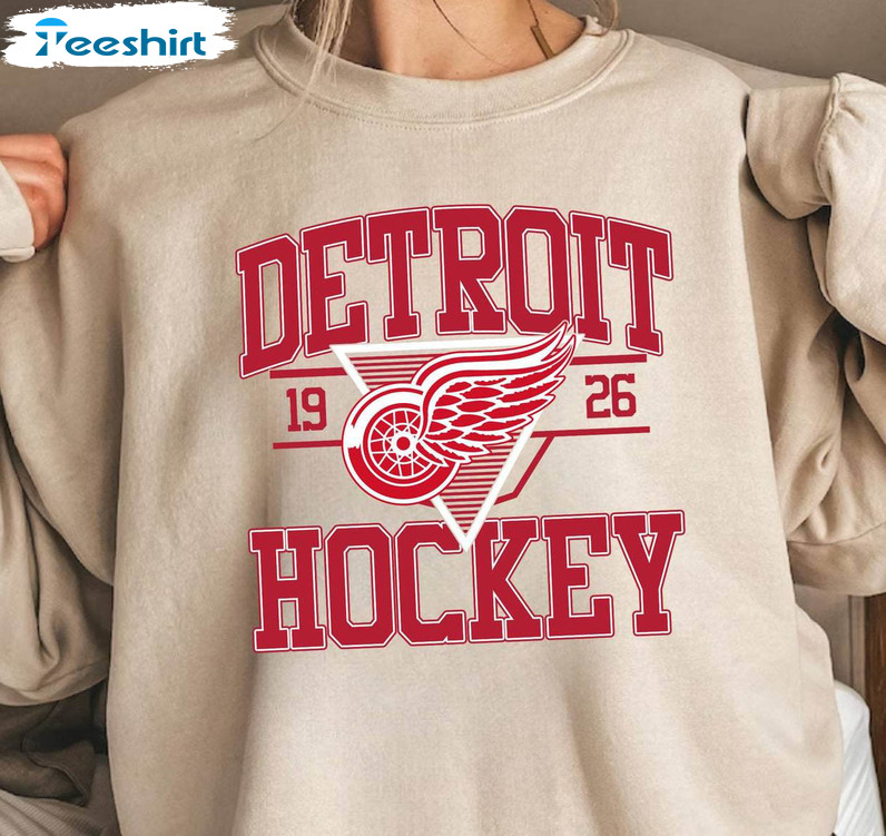 Detroit Red Wings Sweatshirt, Hockey Vintage Detroit Long Sleeve T-shirt