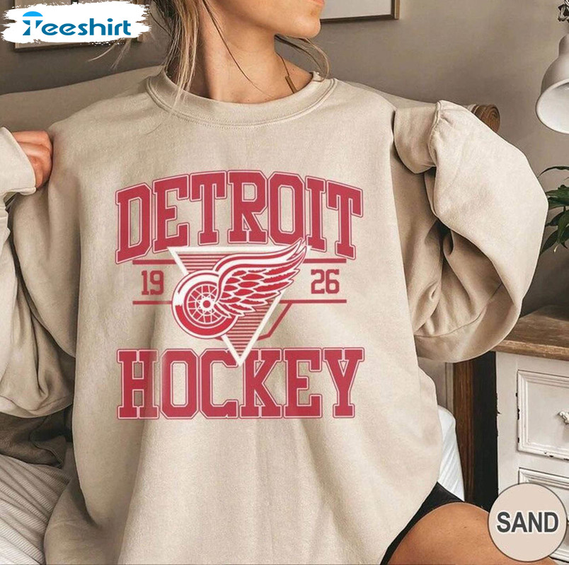 Detroit Red Wings Shirt, Retro Style Hockey Short Sleeve Sweater