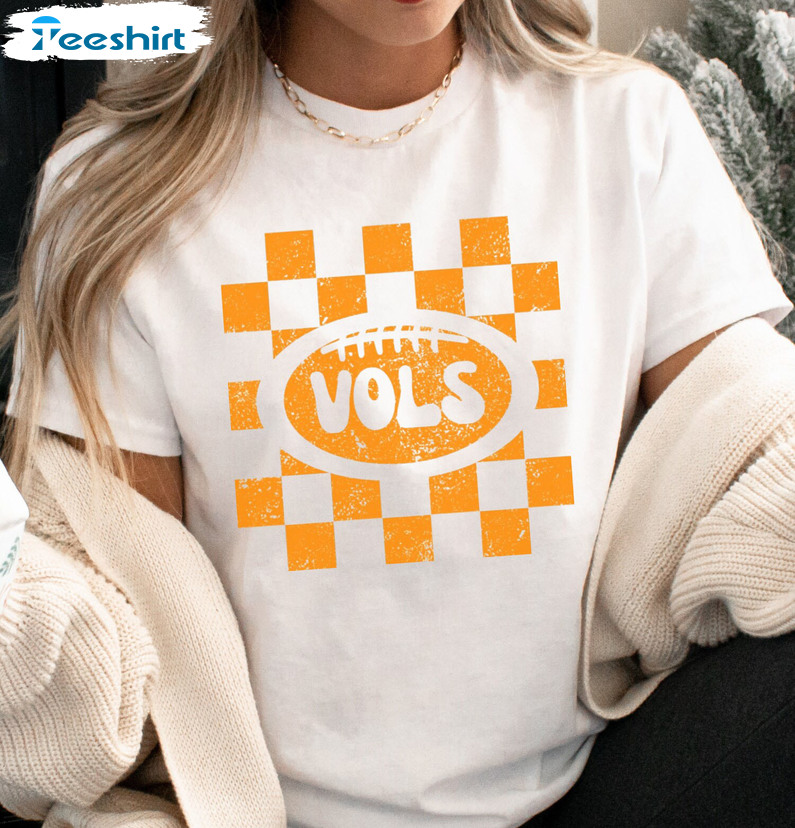 Comfort Colors Retro Checker Tennessee Vols Football Shirt Sweatshirt Long Sleeve