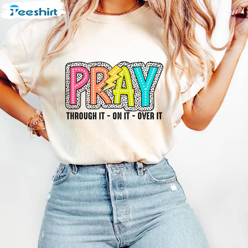 Pray On It Trendy Shirt, Dalmatian Dots Groovy Short Sleeve Tee Tops