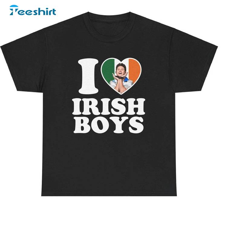 Groovy Niall Horan Shirt, I Love Irish Boys Limited Short Sleeve Crewneck