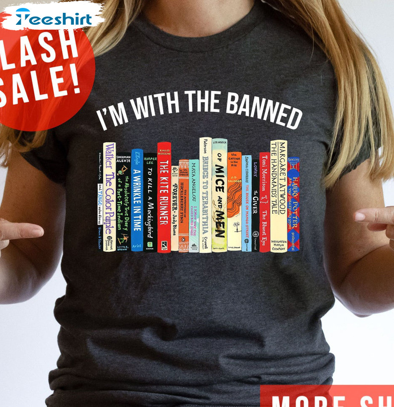 I'm With The Banned Shirt - Funny Bookworm Sweatshirt Unisex Hoodie
