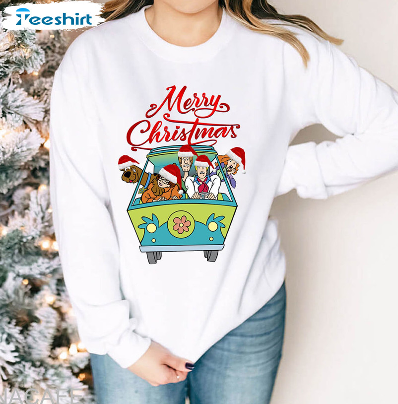 Scooby Doo Merry Christmas Sweatshirt - Trendy Short Sleeve Tee Tops