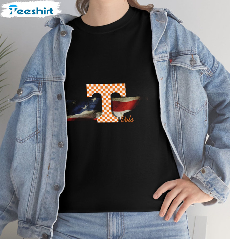 Tennessee Vols Shirt - Tennessee Vols Fan Love Crewneck Long Sleeve