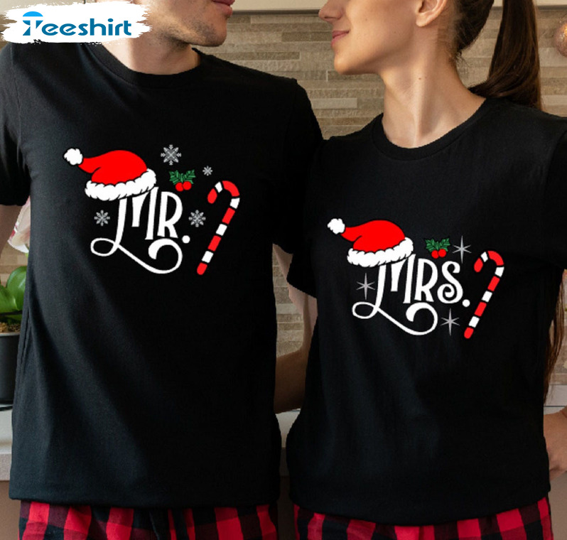 Mr And Mrs Christmas 2022 Shirt - Matching Unisex T-shirt Sweatshirt