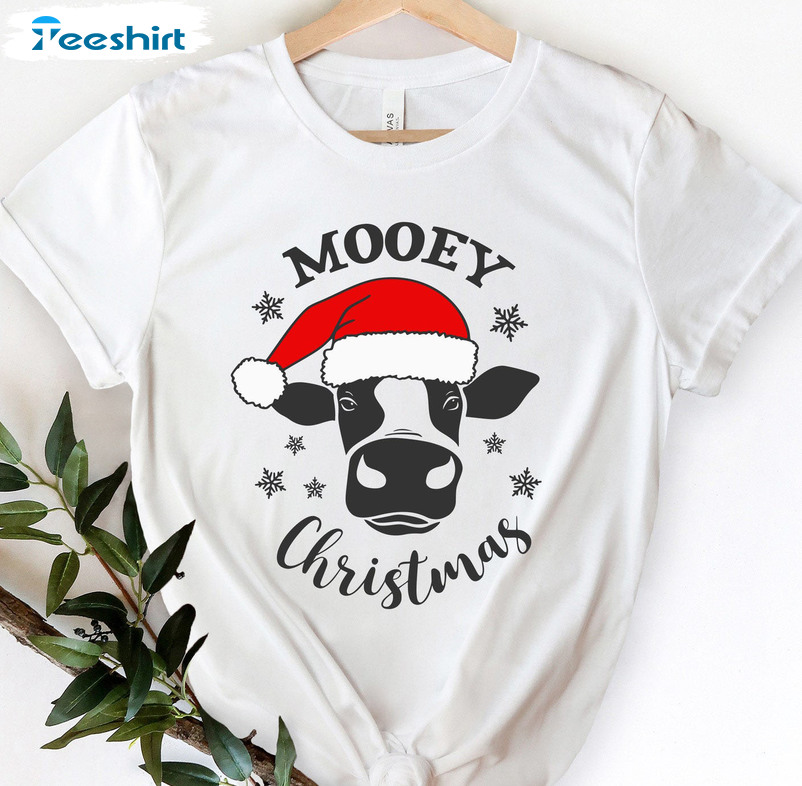 Mooey Christmas Shirt - Christmas Cow Short Sleeve Unisex T-shirt