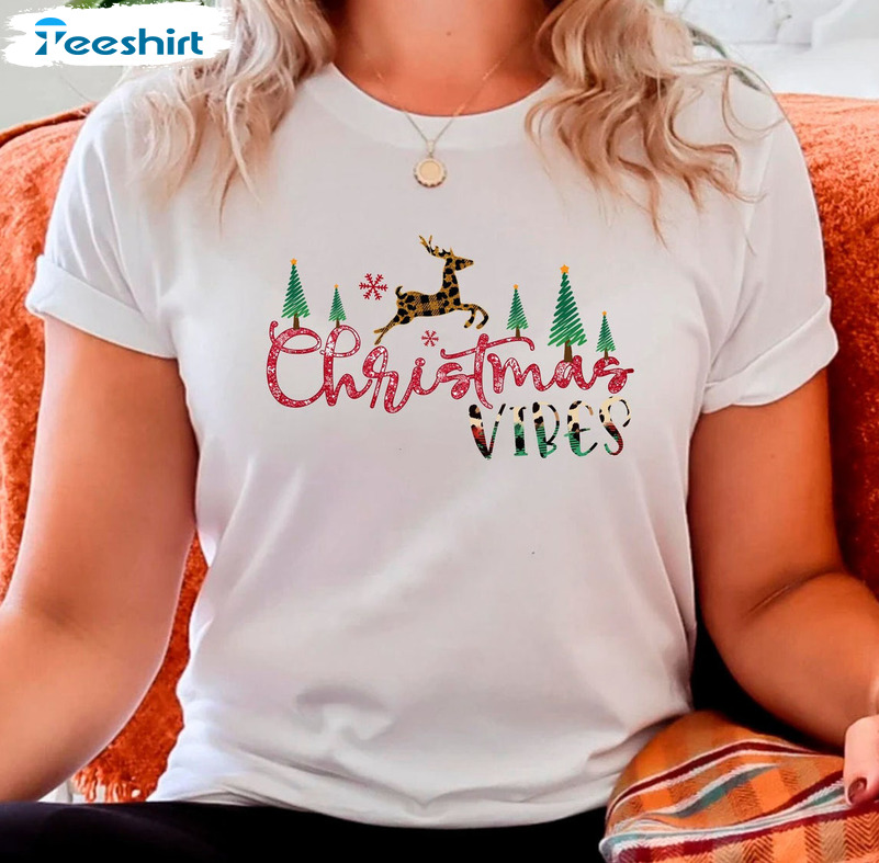 Christmas Vibes Shirt, Christmas Reindeer Tee Tops Unisex Hoodie