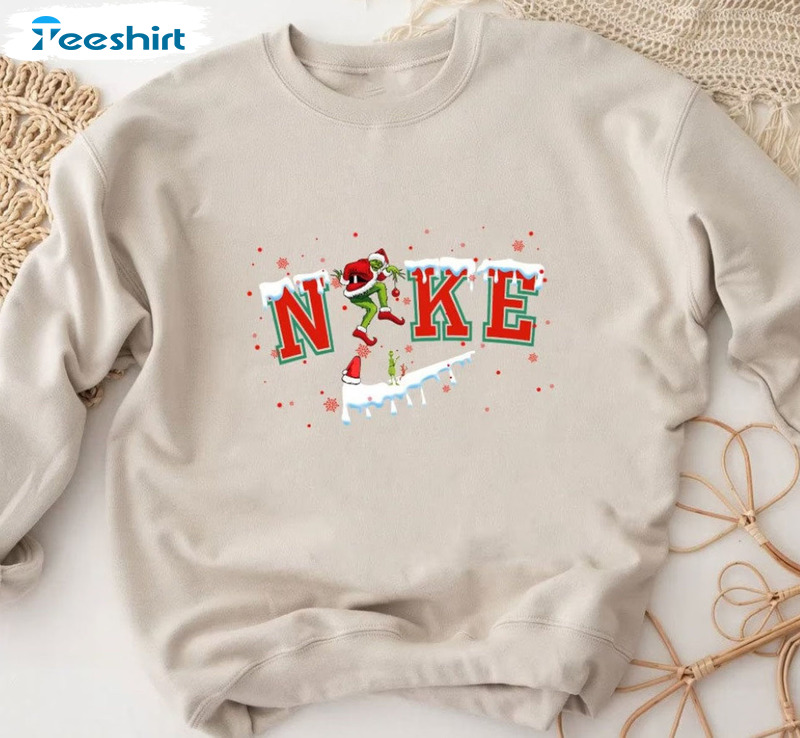 Grinch Christmas Snow Sweatshirt, Cute Nike Grinch Long Sleeve Unisex Hoodie