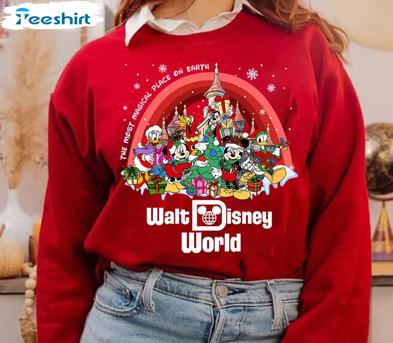 Walt Disney World Sweatshirt, Mickey And Friends Christmas Short Sleeve Crewneck