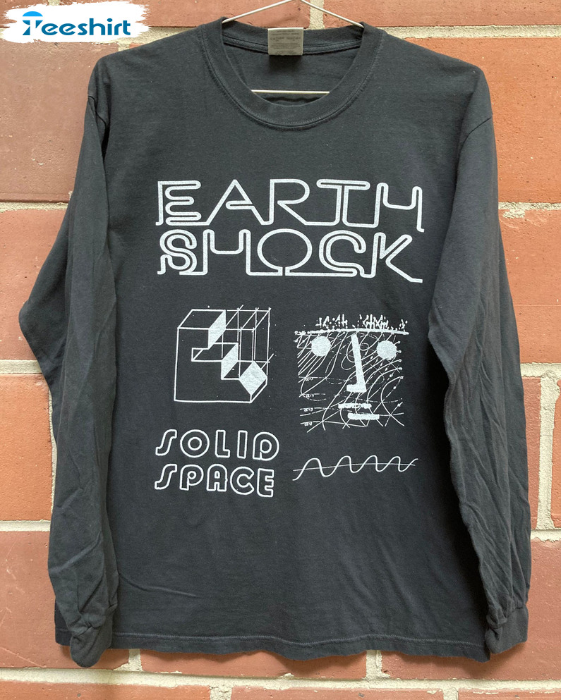 Earth Shock Solid Space Shirt, Trendy Unisex T-shirt Long Sleeve