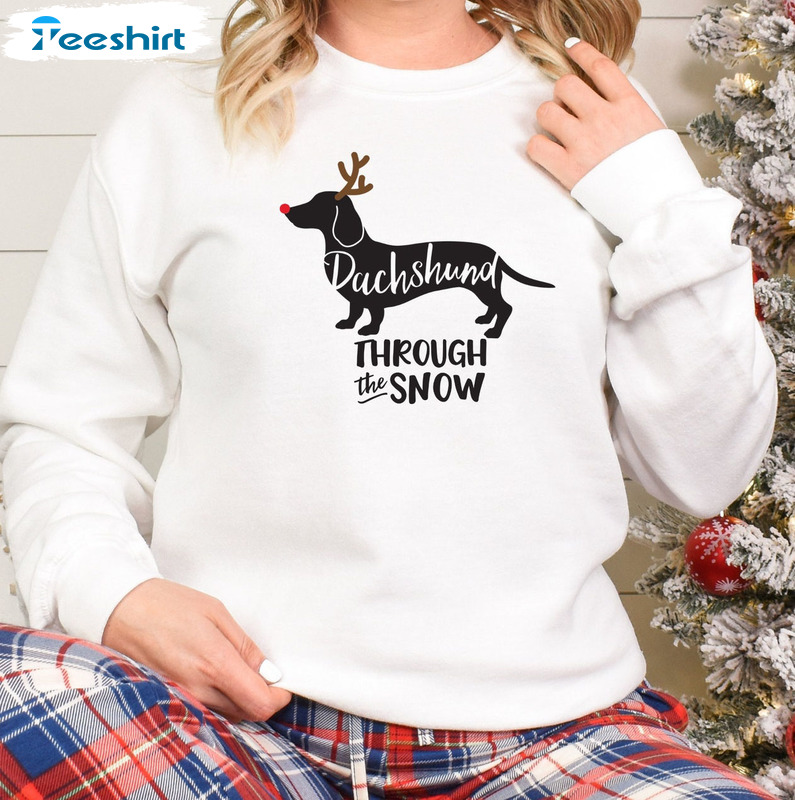 Dachshund Through The Snow Christmas Shirt, Cute Dachshund Short Sleeve Unisex T-shirt