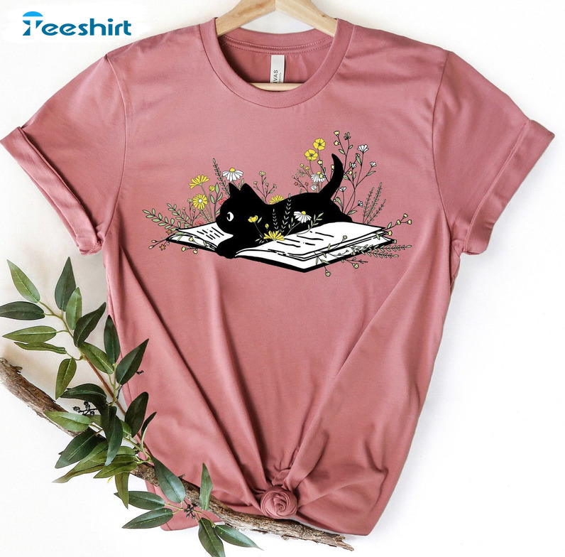 Cute Book Cat Sweatshirt, Funny Book Lover Short Sleeve Hoodie