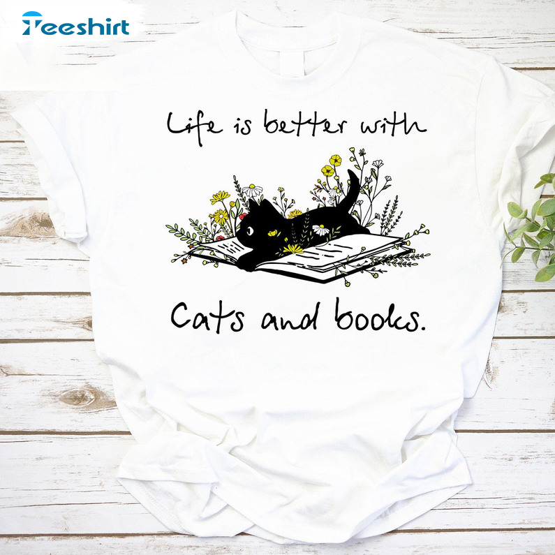 Life Is Better With Cats And Books Vintage Shirt, Cats With Books Crewneck Unisex Hoodie