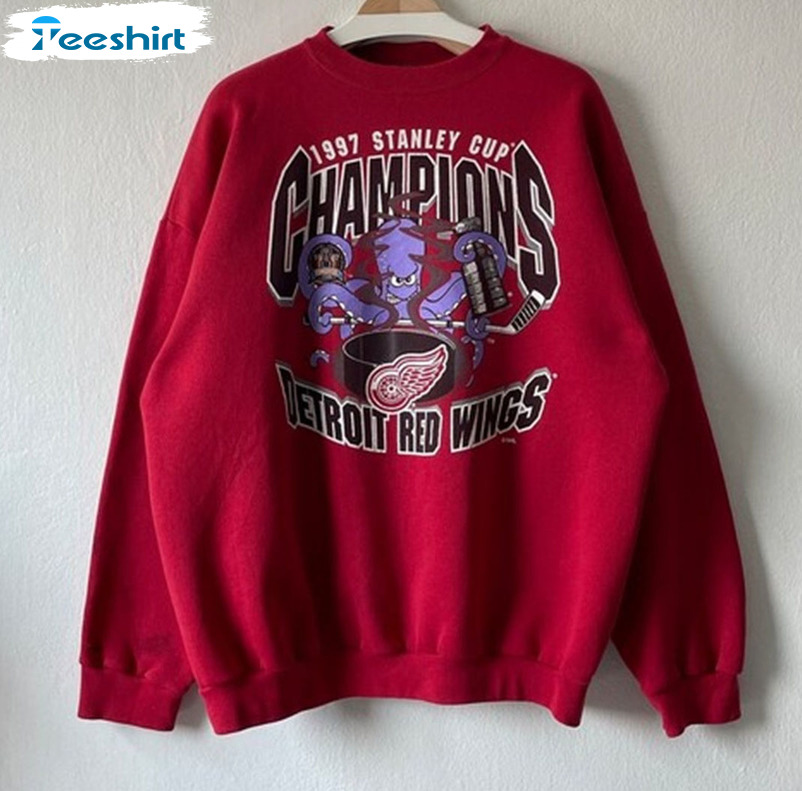 Champions Detroit Red Wings Shirt, Vintage Short Sleeve Sweatshirt