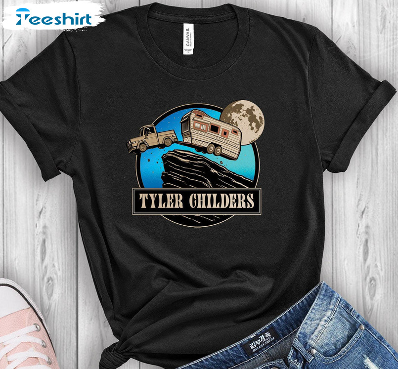 Tyler Childers Trending Shirt, Red Rocks Amphitheatre Short Sleeve Sweater