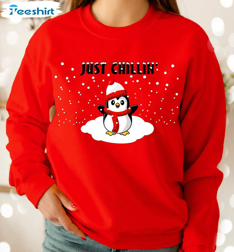 Just Chillin' Funny Shirt, Penguin Christmas Tee Tops Unisex Hoodie